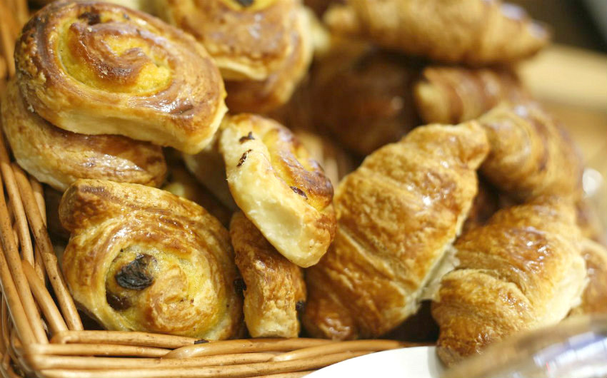 Breakfast at Maitrise Hotel London Wembley