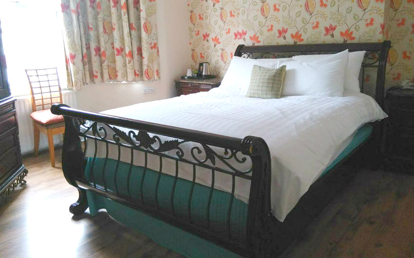Double room at Maitrise Hotel London Wembley