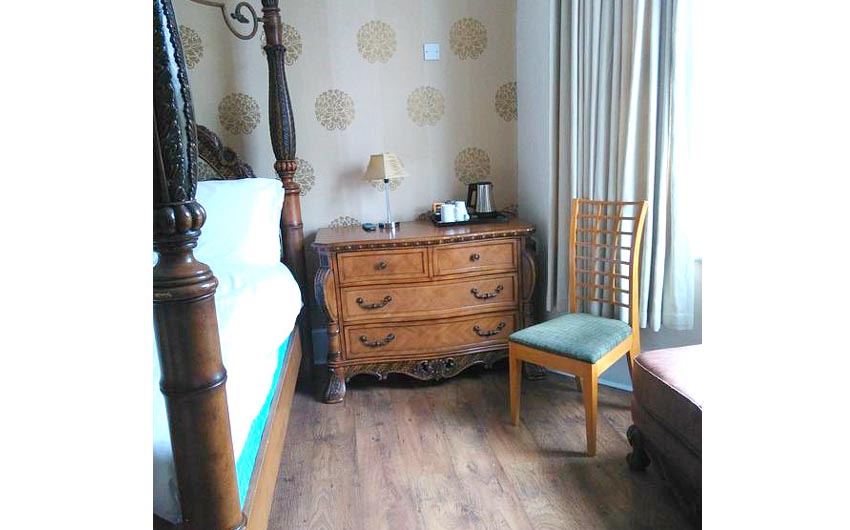 Double room at Maitrise Hotel London Wembley